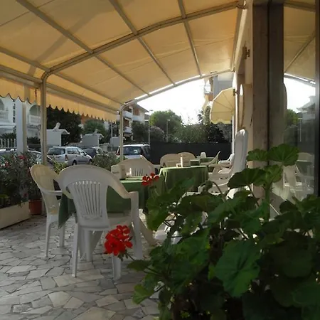 Szálloda Ferrara San Benedetto del Tronto