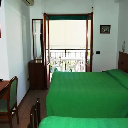 Ferrara 2* Сан-Бенедетто-дель-Тронто